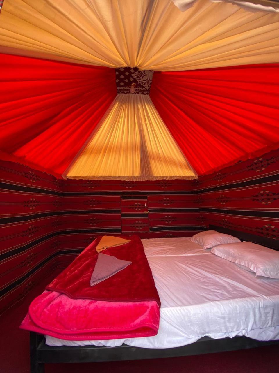 Wadi Rum Bedouin City Camp & Tours Экстерьер фото