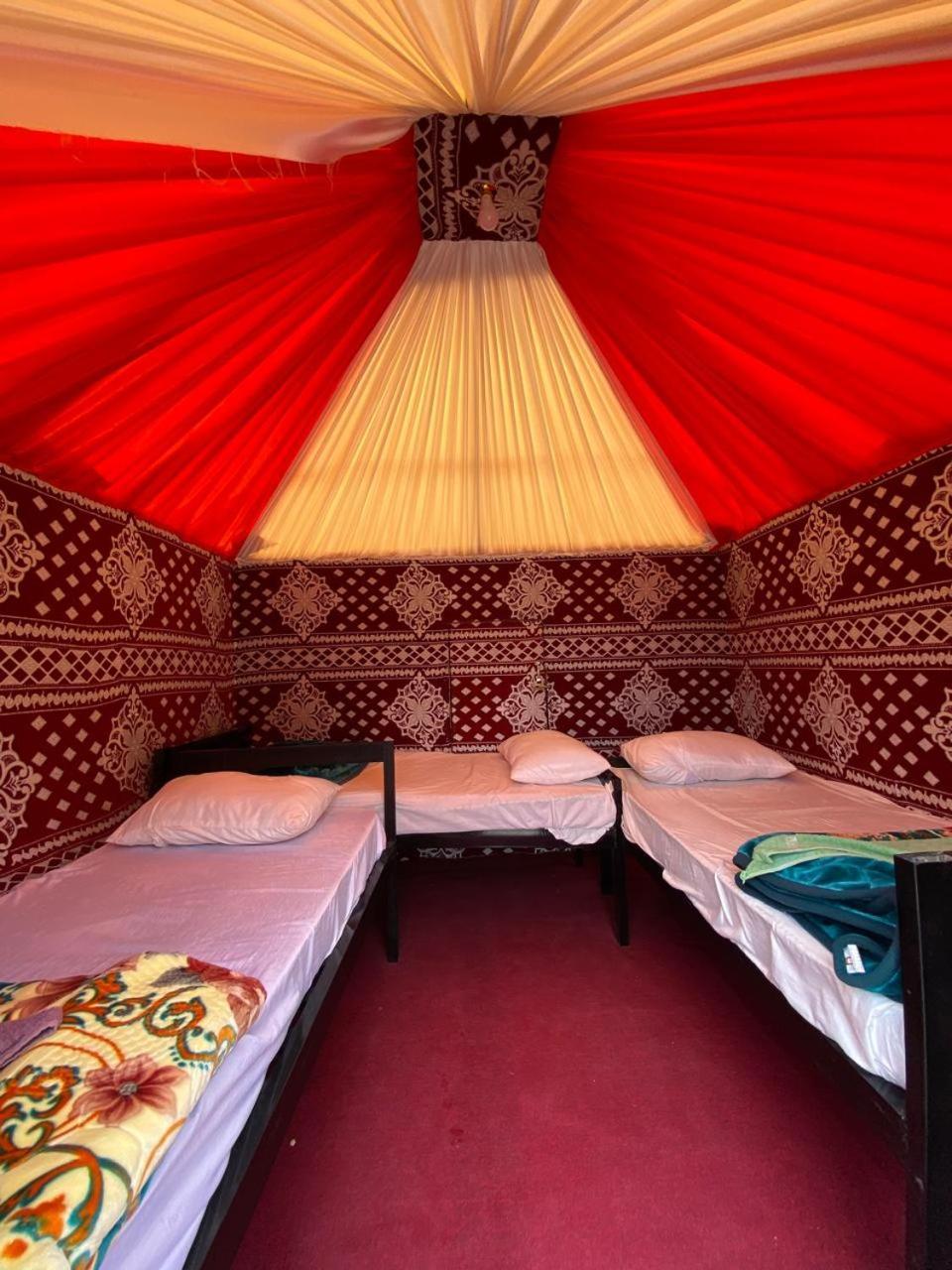 Wadi Rum Bedouin City Camp & Tours Экстерьер фото