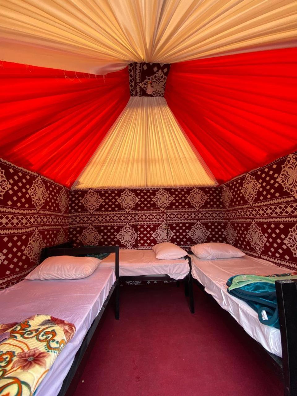 Wadi Rum Bedouin City Camp & Tours Экстерьер фото