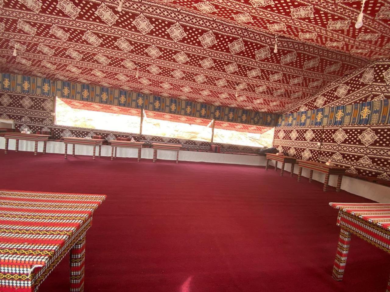 Wadi Rum Bedouin City Camp & Tours Экстерьер фото