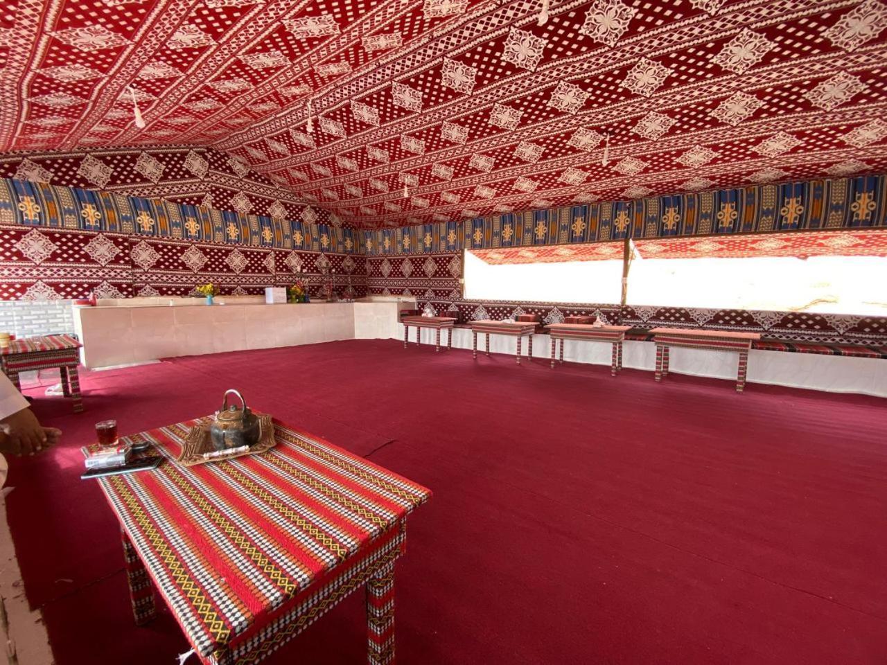 Wadi Rum Bedouin City Camp & Tours Экстерьер фото