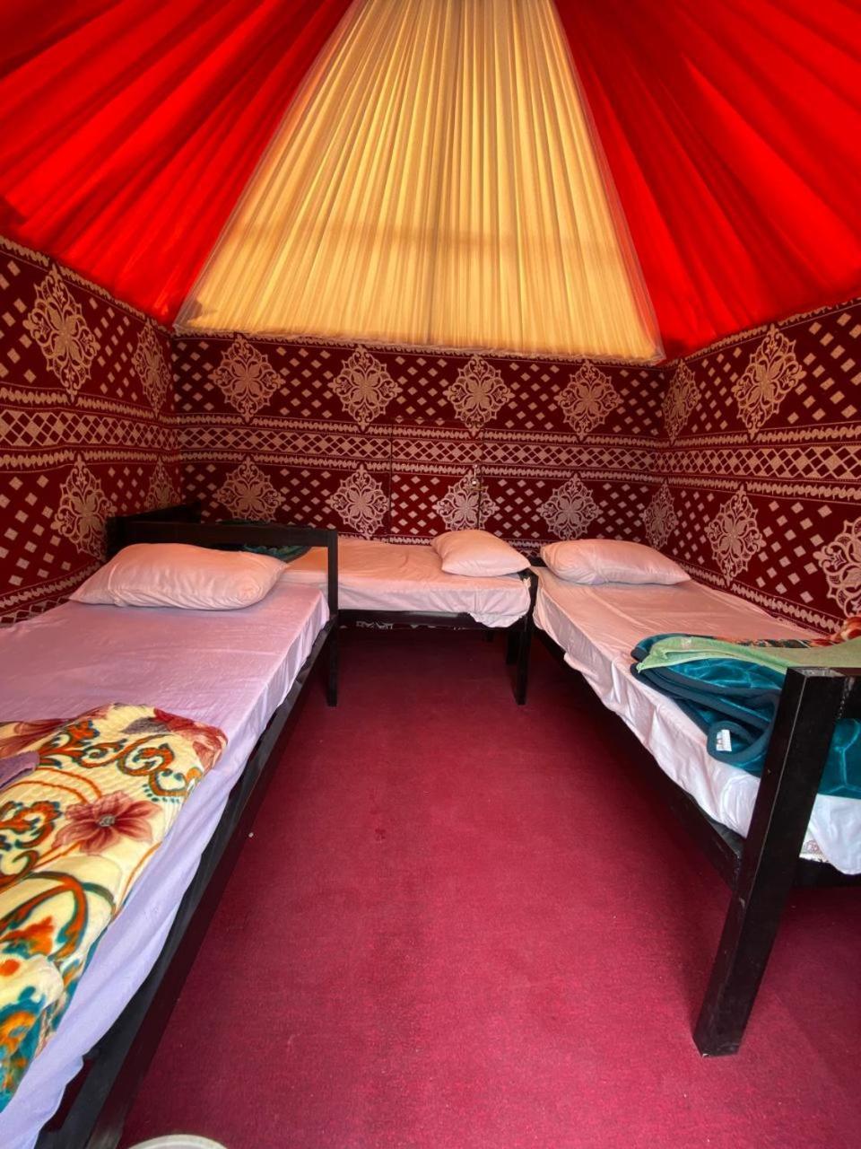 Wadi Rum Bedouin City Camp & Tours Экстерьер фото