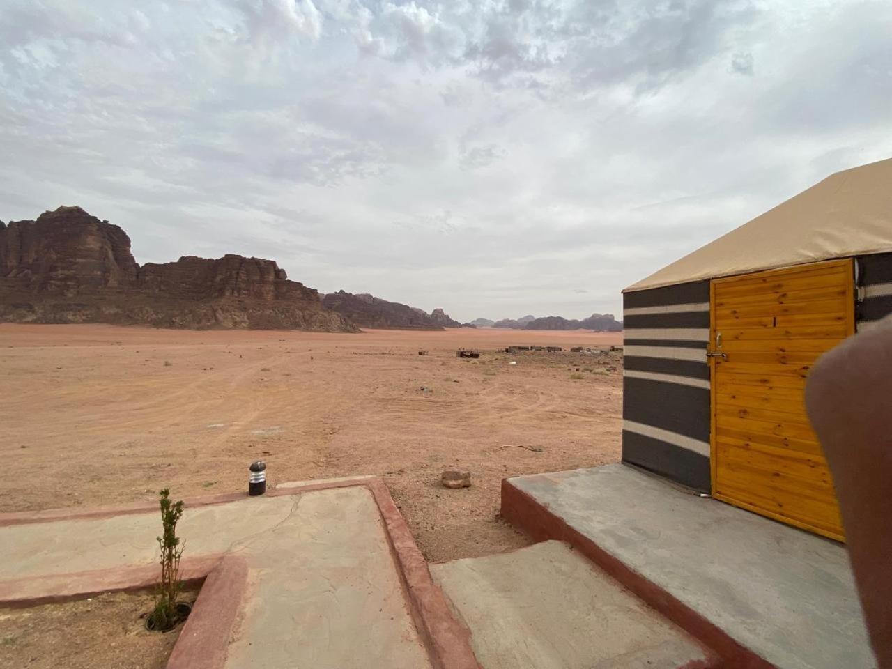 Wadi Rum Bedouin City Camp & Tours Экстерьер фото