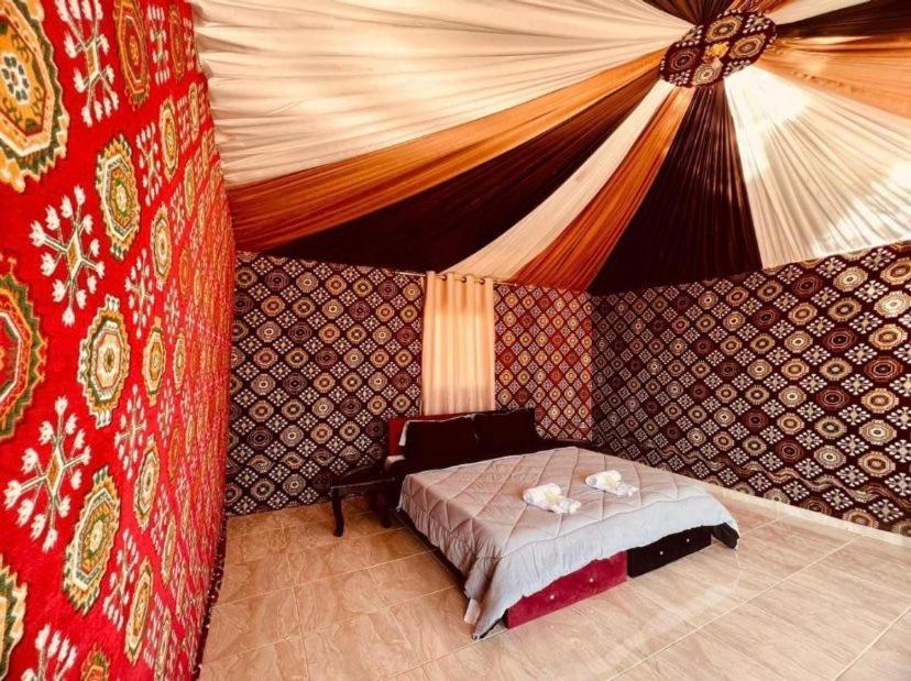 Wadi Rum Bedouin City Camp & Tours Номер фото
